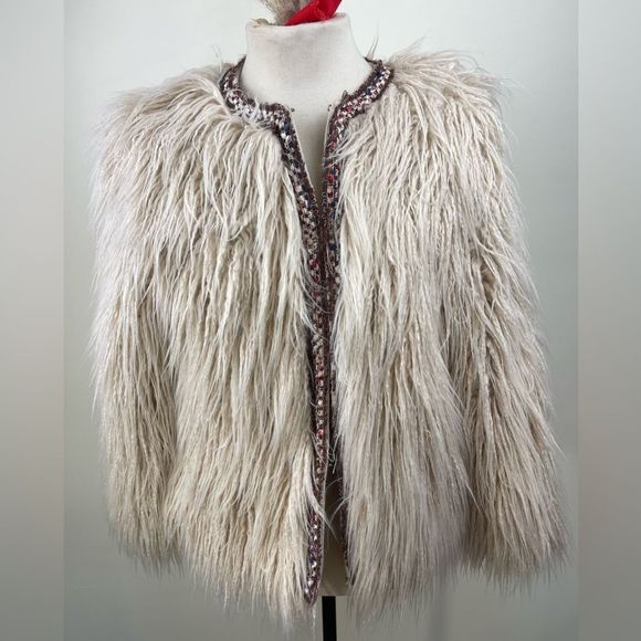 LIGHT fluffy ZARA BASICS woman’s jacket || Size Small || Zara light coat fall - Picture 1 of 13